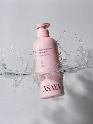 Packshot szamponu ASAYA